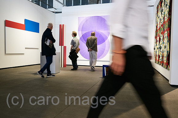 Berlin, Deutschland - Galerie Ruttkowski68 zur Kunstmesse art berlin im Hangar 5 und 6 Flughafen Tempelhof.
