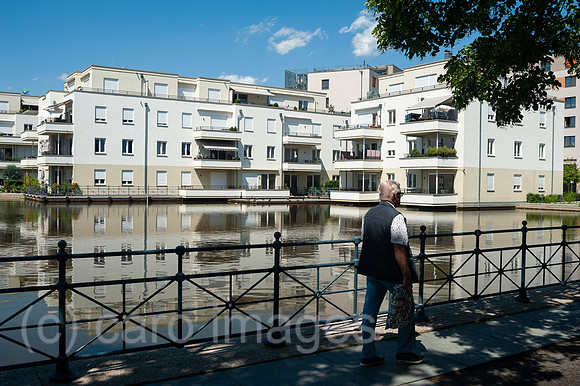 Berlin, Deutschland, Mehrfamilienhaeuser bei den Terrassen am Tegeler Hafen