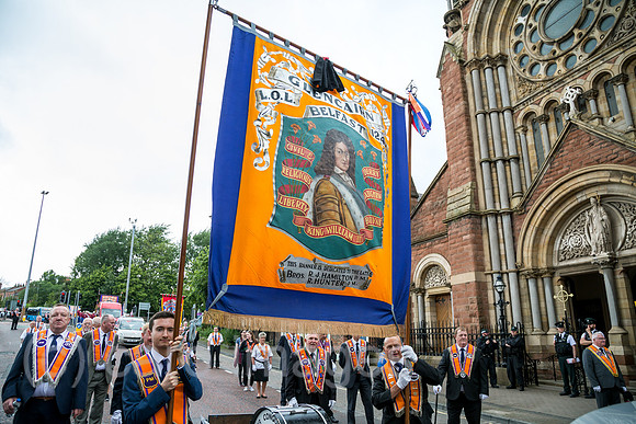 Grossbritannien, Belfast - Parade am Orangemens Day, protestantischer, politisch aufgeladener jaehrlicher Feiertag zum Gedenken an die Schlacht am Boyne