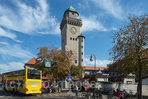 Der Casinoturm am S-Bahnhof Berlin-Frohnau