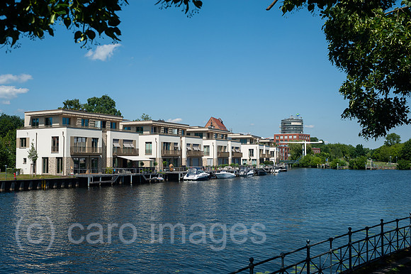 Berlin, Deutschland, Exklusive Apartments am Wasser auf der Humboldtinsel in Tegel