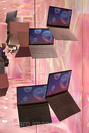 Berlin, Deutschland - SAMSUNG stellt das Galaxy Book S zur IFA vor.