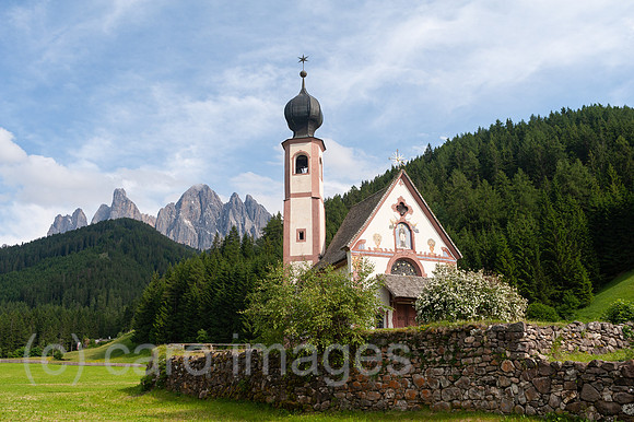 St. Magdalena, Villnoess, Trentino, Suedtirol, Kirche St. Johann
