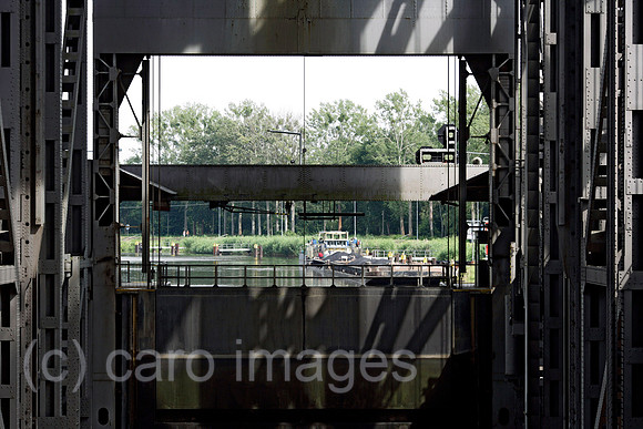EJH0708132CARO.JPG