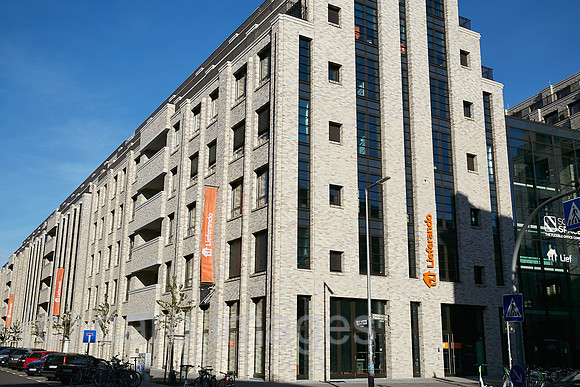 00R221005D022CAROEX.JPG