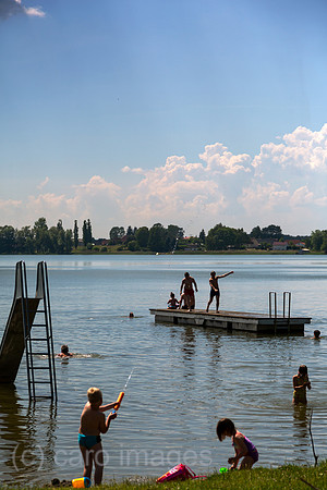 00A160605D047CAROEX.JPG