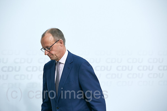 00R221010D138CAROEX.JPG