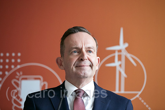 00R221130D203CAROEX.JPG