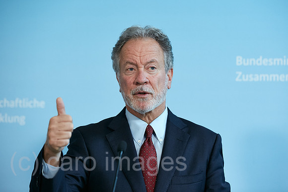 00R221020D033CAROEX.JPG
