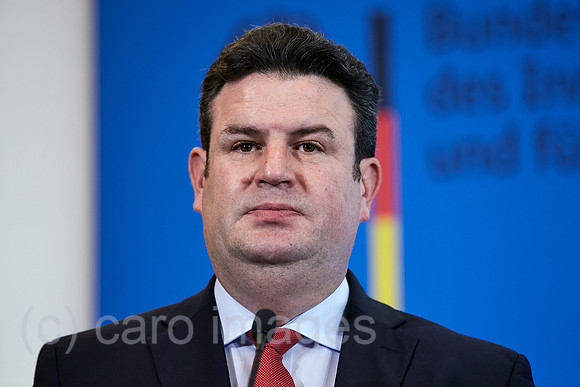 00R221130D137CAROEX.JPG