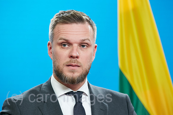 00R221111D046CAROEX.JPG