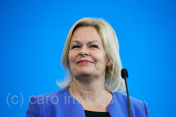 00R221130D085CAROEX.JPG