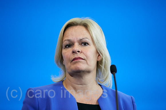 00R221130D081CAROEX.JPG