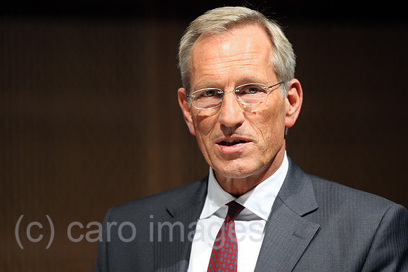0MK120112D040CARO.JPG