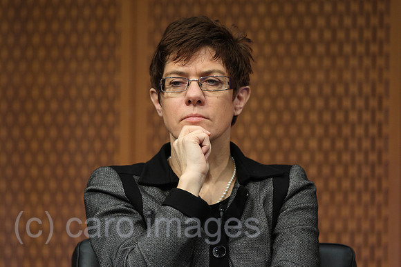 0MK120113D014CARO.JPG