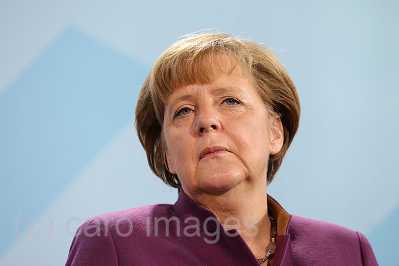 0MK120118D008CARO.JPG