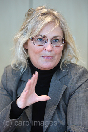 0MK120112D028CARO.JPG