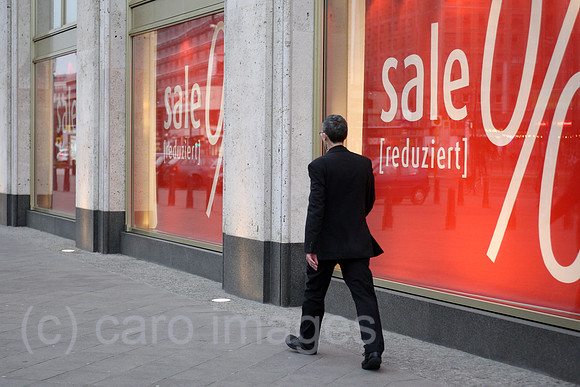 0MK120112D152CARO.JPG