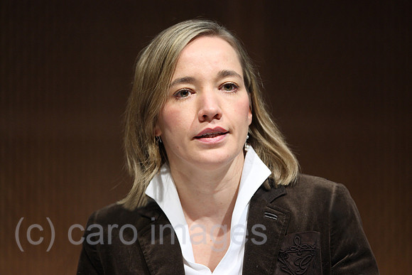 0MK120112D055CARO.JPG