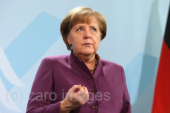 0MK120118D010CARO.JPG