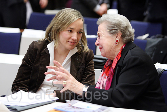 0MK120112D070CARO.JPG