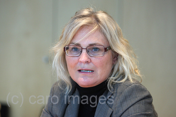 0MK120112D020CARO.JPG