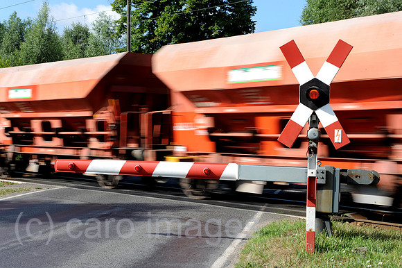 0MW100730D003CARO.JPG