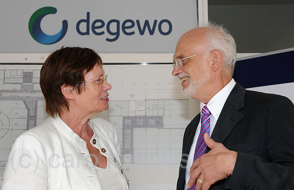 0MW100810D004CARO.JPG