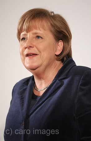 0MW110117D001CARO.JPG