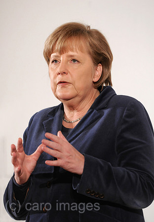 0MW110117D002CARO.JPG