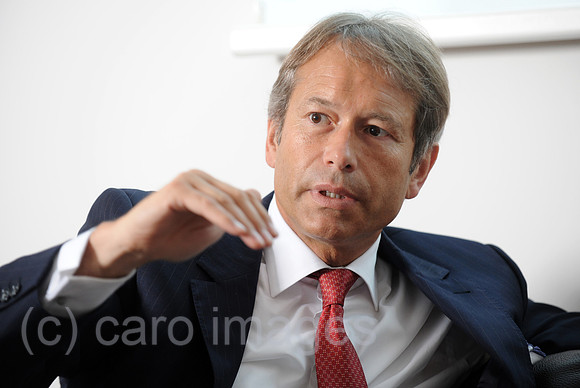 0MW100602D004CARO.JPG
