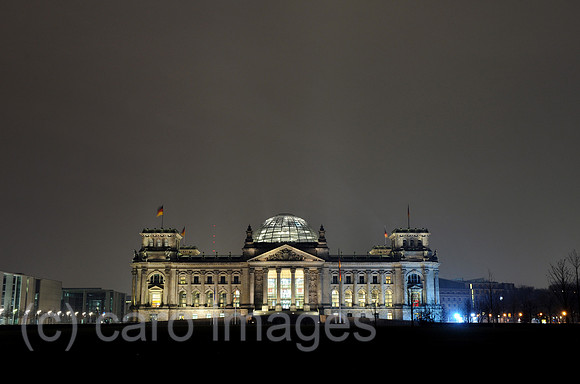 0MW110227D010CARO.JPG