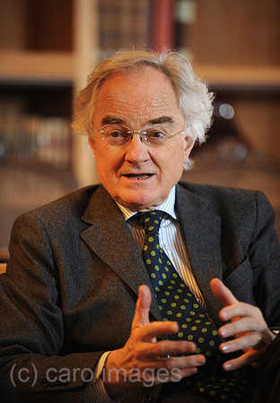 0MW110112D001CARO.JPG