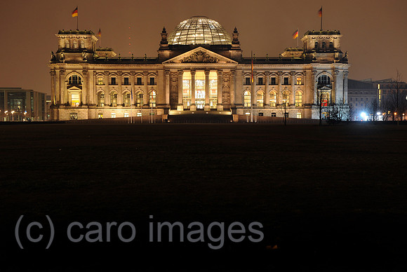 0MW110227D008CARO.JPG