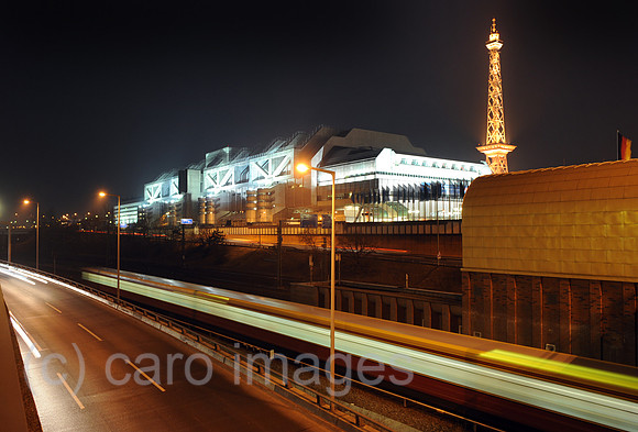 0MW110227D002CARO.JPG