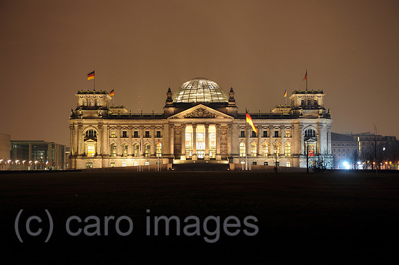 0MW110227D007CARO.JPG