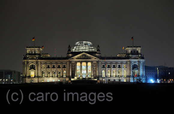 0MW110227D011CARO.JPG