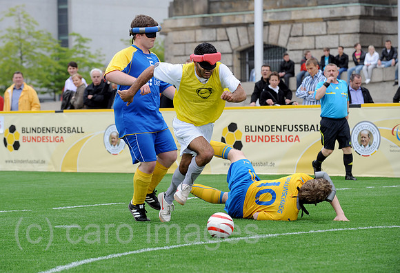 0MW100520D011CARO.JPG