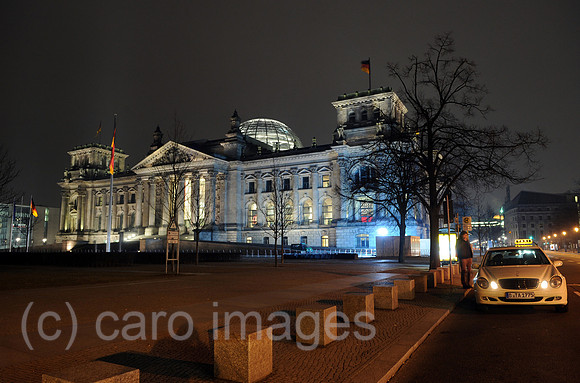 0MW110227D014CARO.JPG