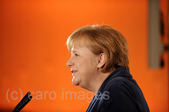 0MW110117D005CARO.JPG