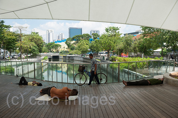 Singapur, Republik Singapur, Mittagsschlaf am Rochor-Kanal