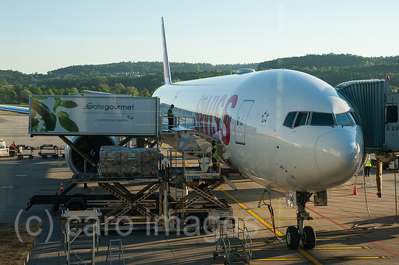 Zuerich, Schweiz, Flugzeug auf dem Flughafen Zuerich-Kloten