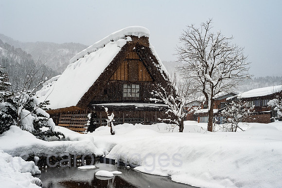Shirakawa-go, Japan, Traditionelles Gassho-zukuri Bauernhaus