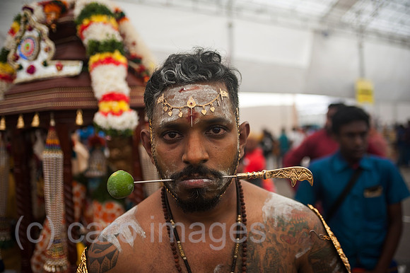 Singapur, Republik Singapur, Teilnehmer beim Thaipusam-Fest in Little India
