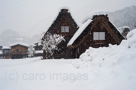 Shirakawa-go, Japan, Traditionelle Gassho-zukuri Bauernhaeuser