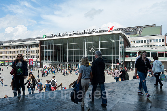 Koeln, Deutschland, Westeingang des Koelner Hauptbahnhofs