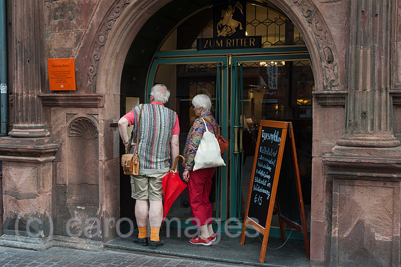 Heidelberg, Deutschland, Touristen in der Altsatdt