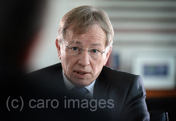 0MW120508D004CARO.JPG