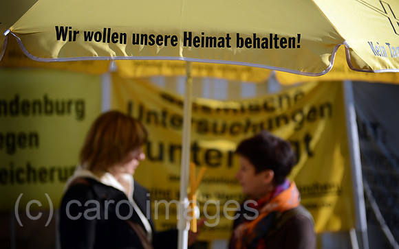0MW121031D004CARO.JPG