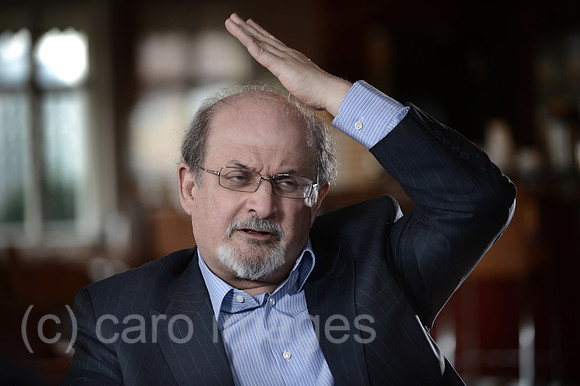 0MW121001D004CARO.JPG